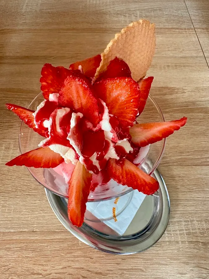 BookNoFees: 餐廳 – Eis Café Cortina – Sprockhövel – Eis Café Cortina，第 1 張照片