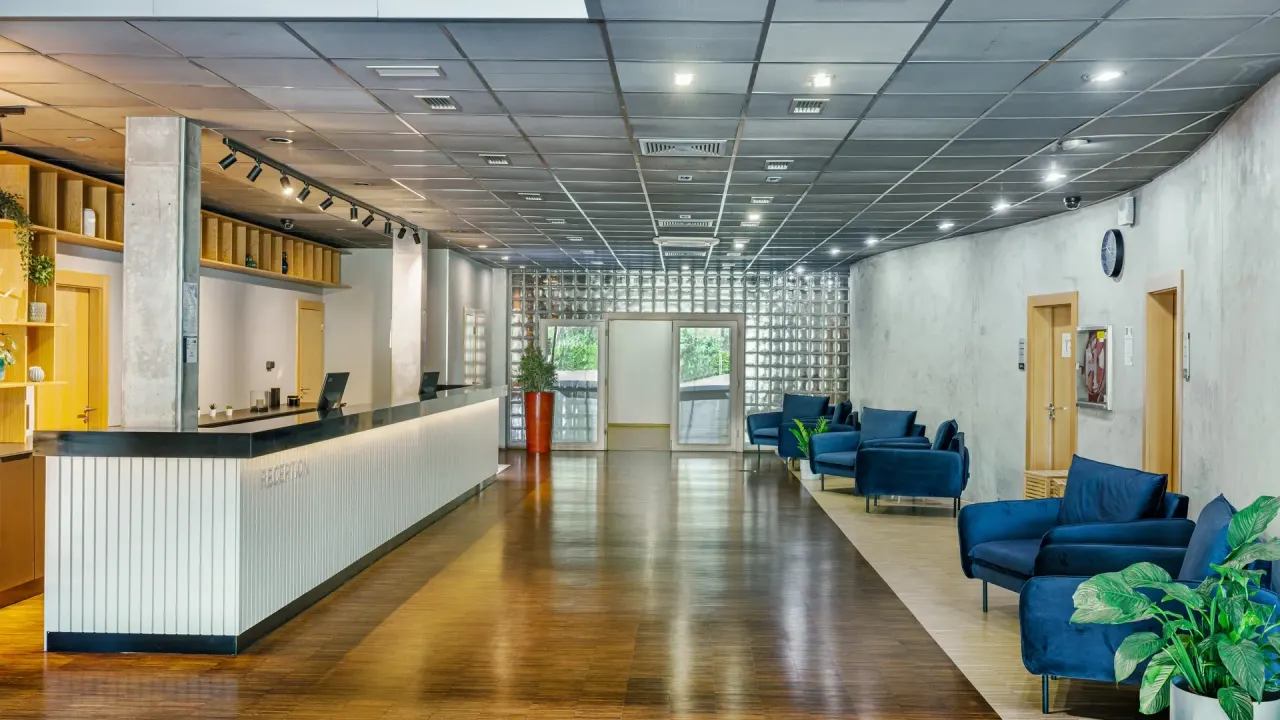 BookNoFees: 餐廳 – Blue Orange Restaurace – Prague – Blue Orange Restaurace，第 1 張照片