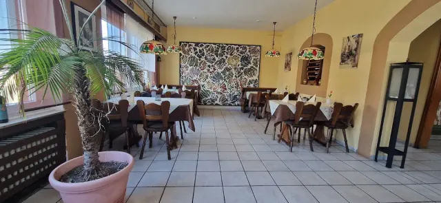 BookNoFees: 餐廳 – Bella Italia – Lippetal – Bella Italia，第 2 張照片