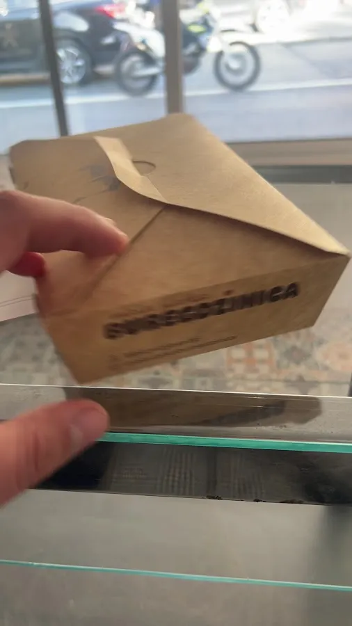 BookNoFees: 麵包店 – Mala Slatka Buregdžinica – Belgrade – Mala Slatka Buregdžinica,第 3 張照片