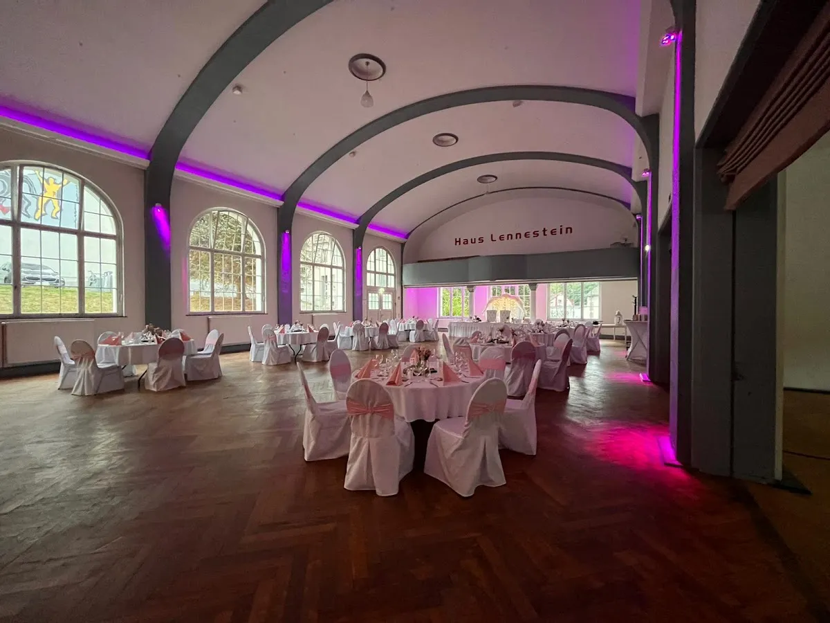 BookNoFees: 餐廳 – Haus Lennestein – Altena – Haus Lennestein，第 1 張照片